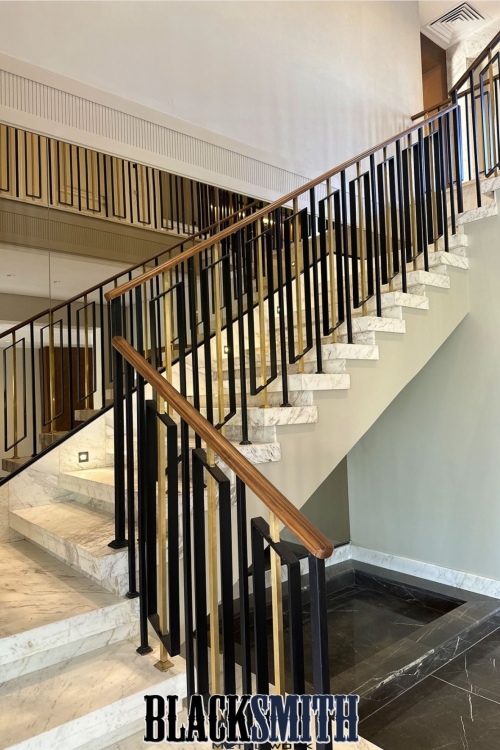 LUXURY IRON WITH BRASS STAIRCASE