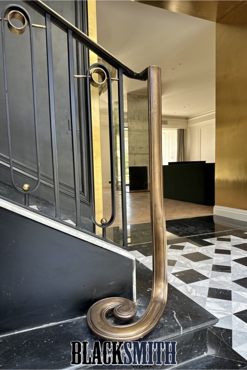 LUXURY IRON STAIRCASE WITH BRASS